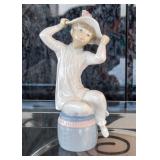 Lladro Figurine (Sitting Girl with Hat)