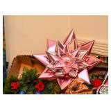 Vintage Christmas Ornaments & Decor