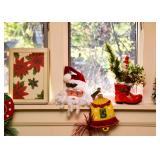 Vintage Christmas Ornaments & Decor