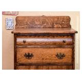 Oak Chest of Drawers