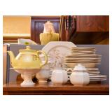 Vintage China, Yellow Teapot