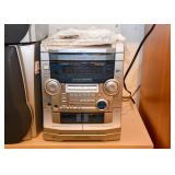 Aiwa Bookshelf Stereo System with Speakers