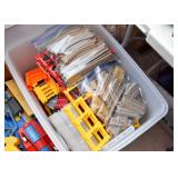 Train Tracks & Accessories