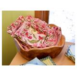 Burl Wood Bowl, Table Linens