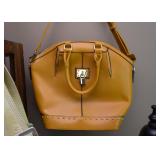 Purses & Handbags
