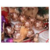 Christmas Ornaments & Decor