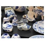Delft / Blue & White Pottery / Collectibles