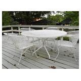 White Metal Outdoor / Patio Dining Table & 5 Chairs