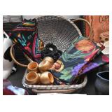 Baskets, Napkins & Napkin Rings