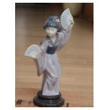 Lladro Figurine (Japanese Girl with Fans)
