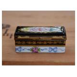 Limoges Pill Box (Box with Flowers & Ribbons)