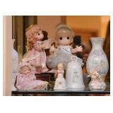 Figurines & Dolls