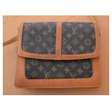 Louis Vuitton Purse (Faux)