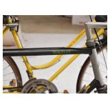 Vintage Schwinn Bikes / Bicycles