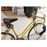 Vintage Schwinn Bikes / Bicycles