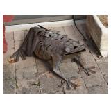 Metal Frog Garden Statue