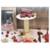 Wall Mirror, Display Pedestal, Women