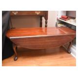 Traditional Oval Drop Leaf Coffee / Cocktail Table