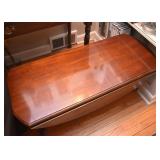 Traditional Oval Drop Leaf Coffee / Cocktail Table