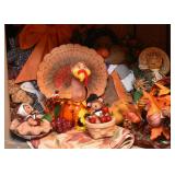 Thanksgiving Decor & Collectibles 