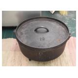 Cast Iron Pot / Dutch Oven