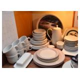 Dinnerware / Dishes