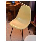 Howard Miller Mid Century Modern Fiberglass / Molded Plastic Chairs (2)