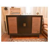 Vintage Zenith Extended Stereophonic High Fidelity Music Cabinet (with AM / FM Radio & Turntable)