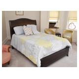 Contemporary Dark Wood Full Size Bed (Headboard & Footboard)