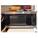 GE Microwave Oven