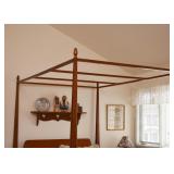 Beautiful 4 Poster Canopy Bed (Full Size)