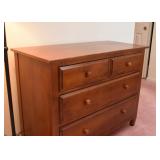 Chest of Drawers / Dresser (Ethan Allen)