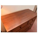 Chest of Drawers / Dresser (Ethan Allen)