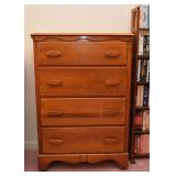 Vintage Chest of Drawers / Dresser