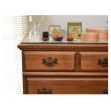 Chest of Drawers / Dresser