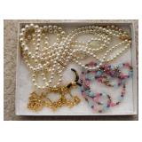 Costume Jewelry (Necklaces & Pearls)