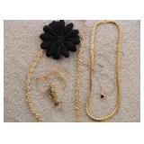 Costume Jewelry (Necklaces & Pearls)