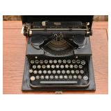 Antique / Vintage Royal Manual Typewriter