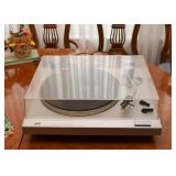 JVC Auto-Return Turntable