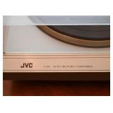 JVC Auto-Return Turntable