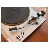 JVC Auto-Return Turntable