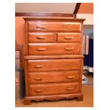 Vintage Chest of Drawers / Dresser (by Kling) - missing handles are inside drawers