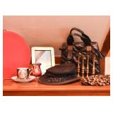 Decorative Objects & Vintage Women