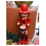 Christmas Decor & Ornaments (Vintage & Newer)