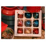 Christmas Decor & Ornaments (Vintage & Newer)