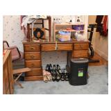 Vintage Keyhole Desk