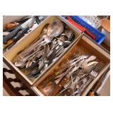 Flatware & Kitchen Utensils