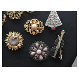 Costume Jewelry (Brooches)