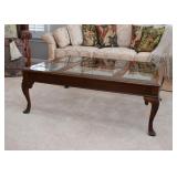 Traditional Coffee Table with Glass Top Panels