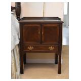 Pair of Traditional Nightstands / End Tables (Drexel)